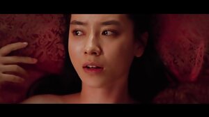 Busty asiat svensk sexfilm blir fingerad